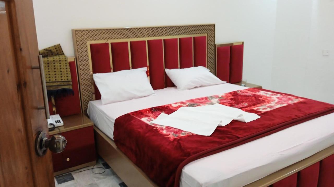 Hotel Flower Of Capital Исламабад Екстериор снимка