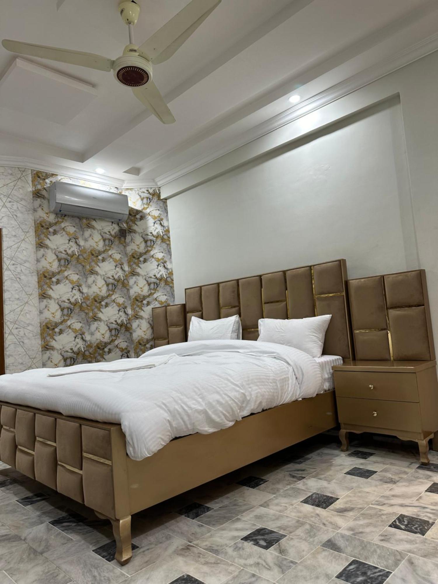Hotel Flower Of Capital Исламабад Екстериор снимка