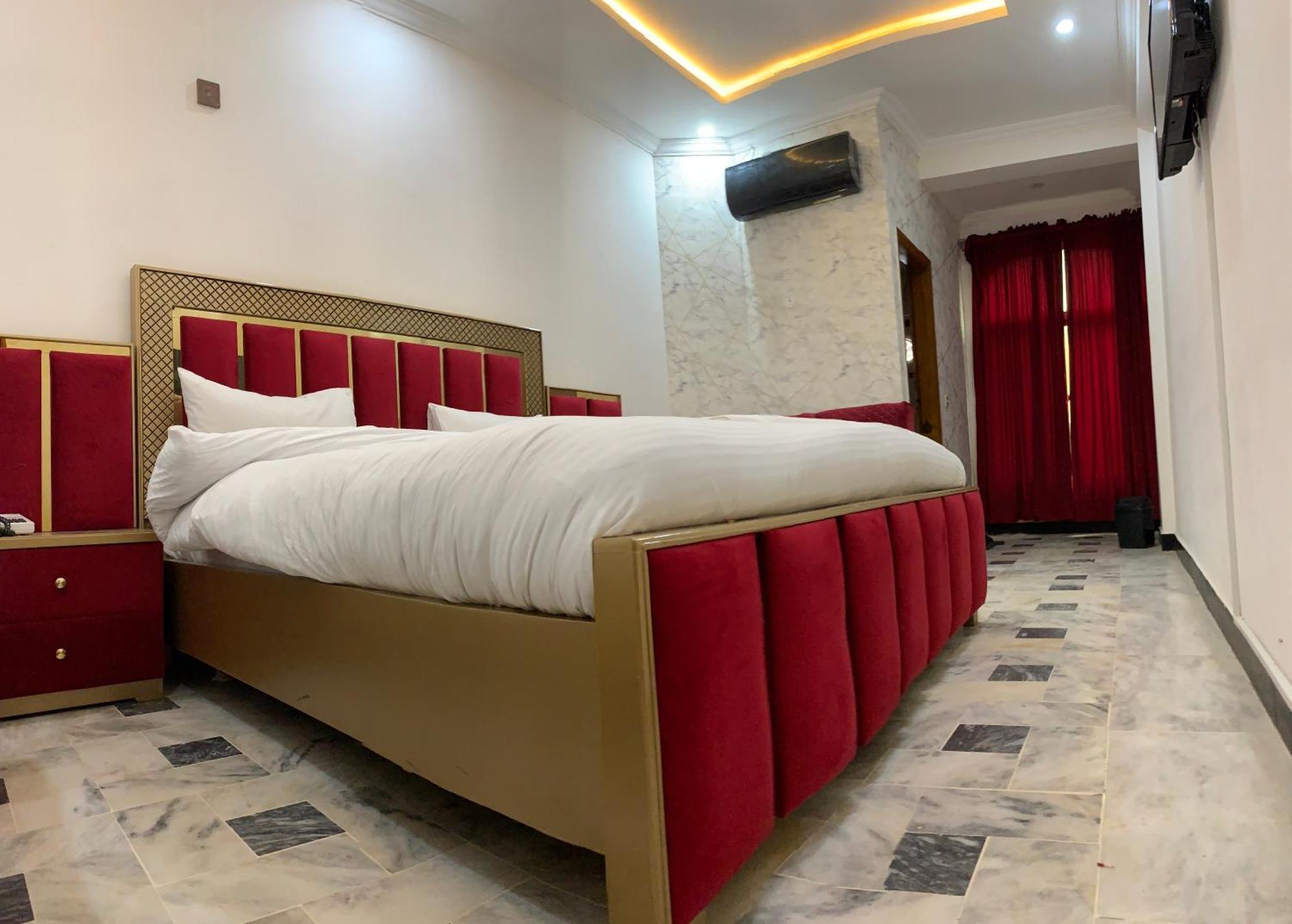 Hotel Flower Of Capital Исламабад Екстериор снимка