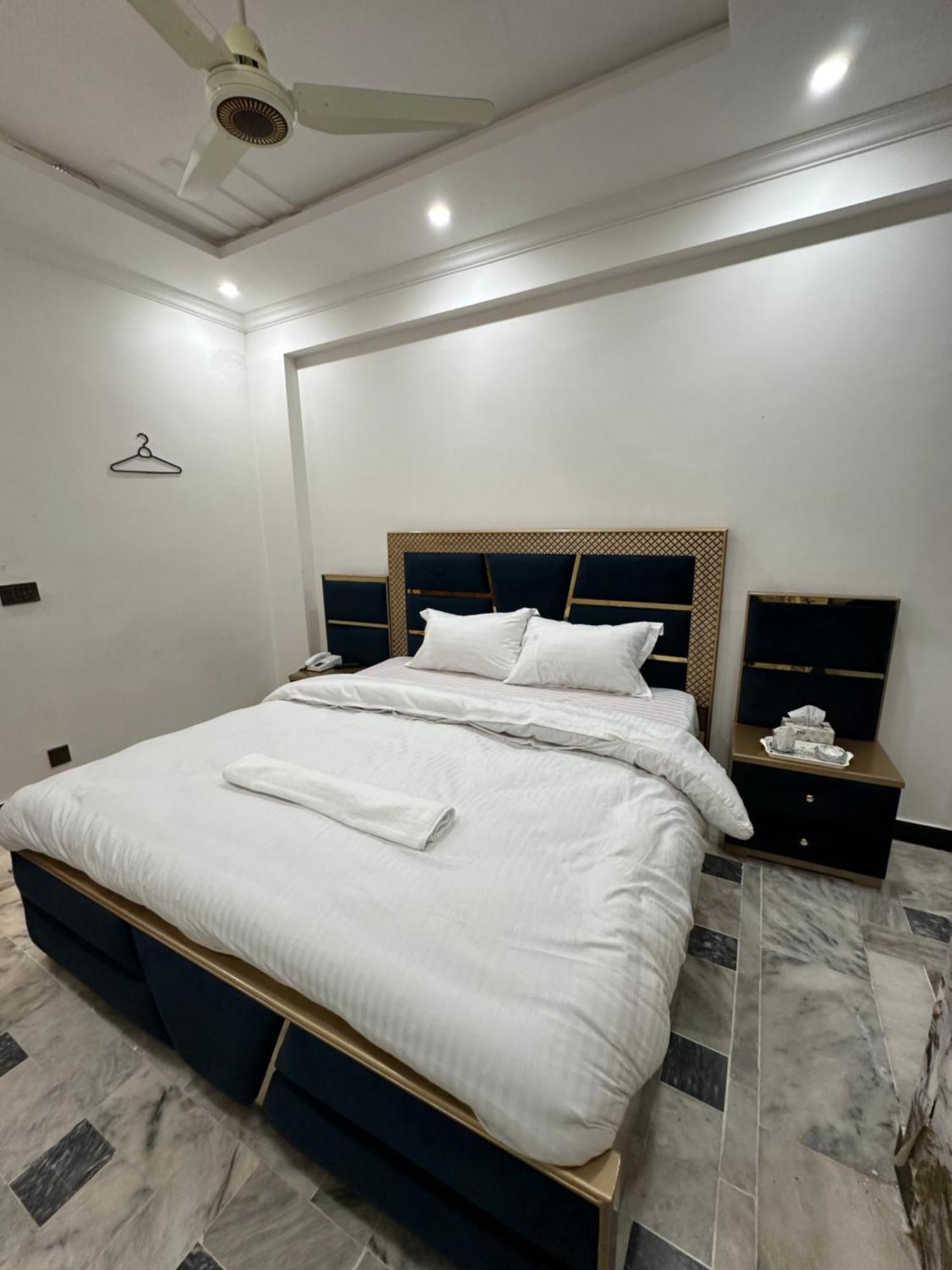 Hotel Flower Of Capital Исламабад Екстериор снимка