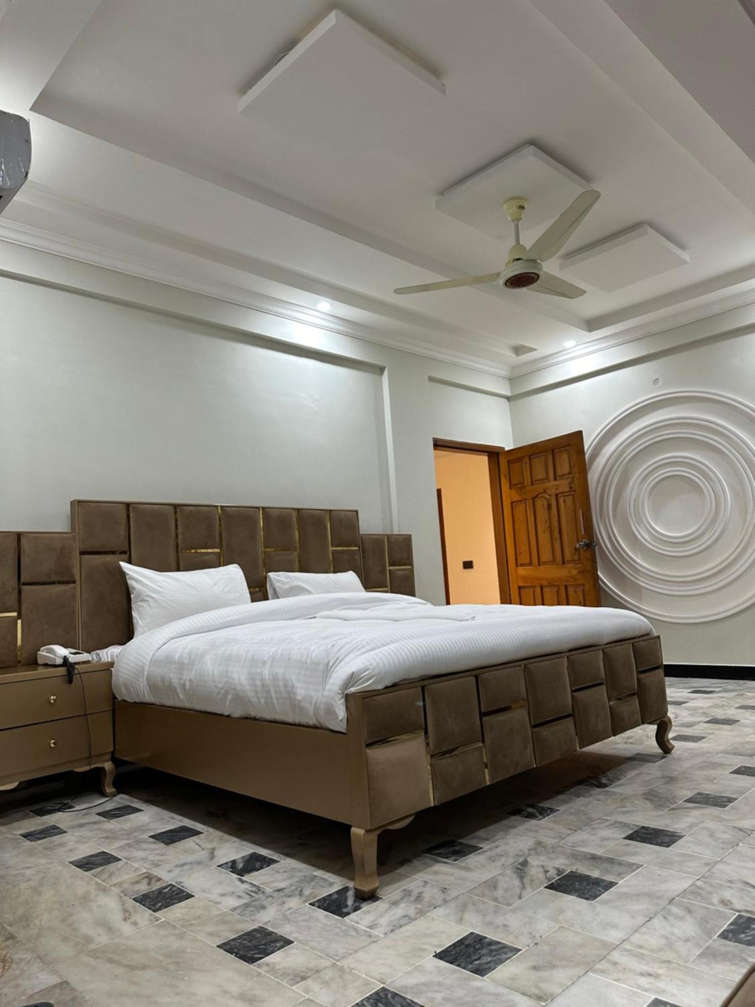 Hotel Flower Of Capital Исламабад Екстериор снимка